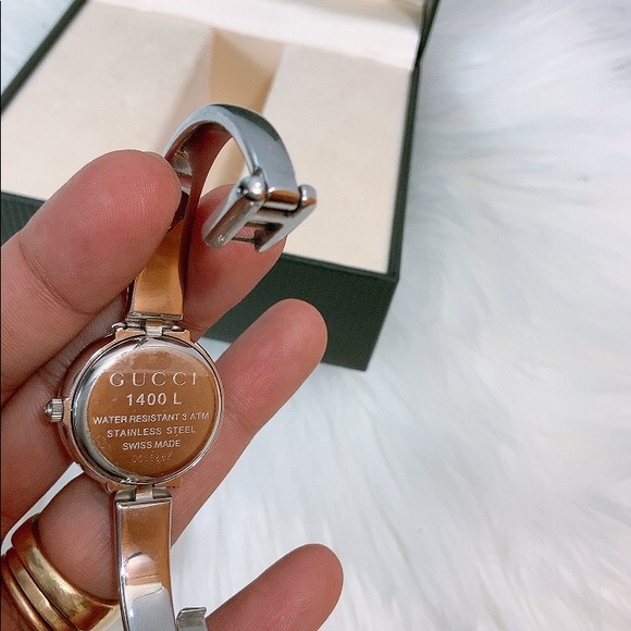 Authentic Gucci 1400 series stainless steel watch. - Picture 4 of 7